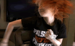 http://i1366.photobucket.com/albums/r763/Fernandinha1m/tumblr_lxupdetLg51r2f0o5o3_400_zps325345b4.gif?t=1372867996