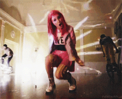 http://i1366.photobucket.com/albums/r763/Fernandinha1m/tumblr_mm4wdiW4ME1s18bjso1_250_zpsdc89e160.gif?t=1372869537