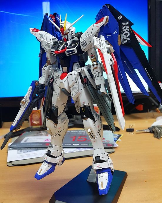 New อิสระภาพ ทลายversion เก่า -  MG 1/100 Freedom Gundam 2.0 โดย athidswu